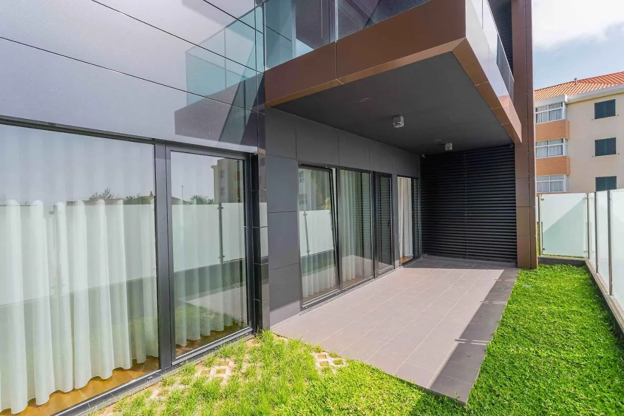 Modern 2 Bedroom Flat In Condo With Swimming Pool 0*, Funchal (Madeira) Portugal