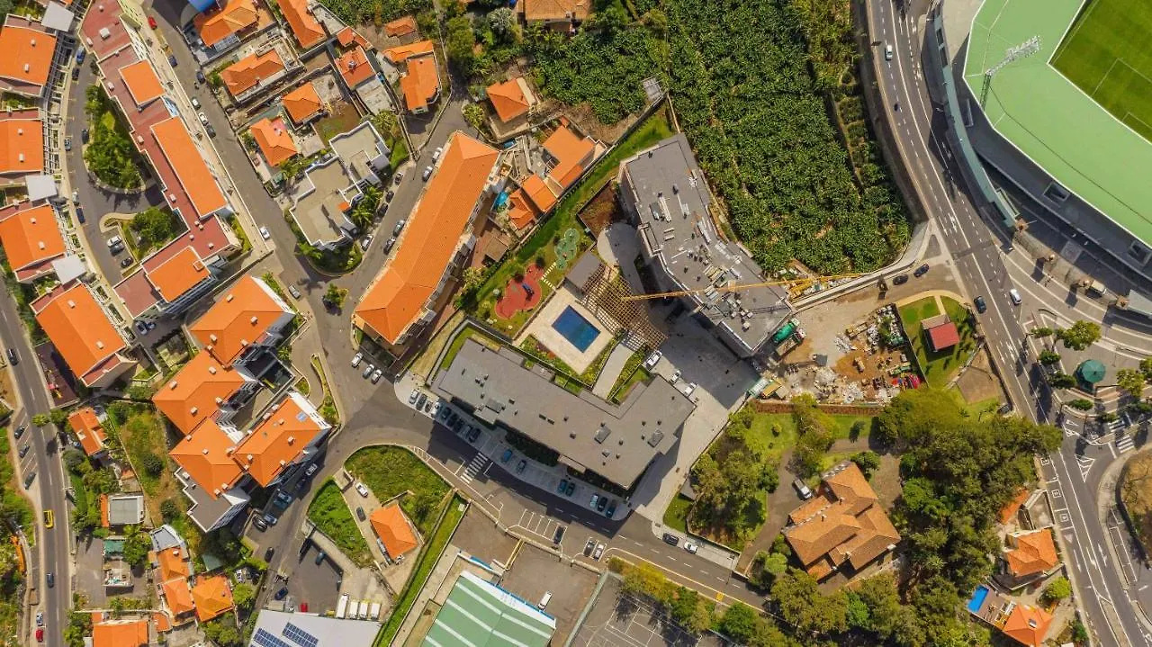 Modern 2 Bedroom Flat In Condo With Swimming Pool Apartamento Funchal (Madeira)
