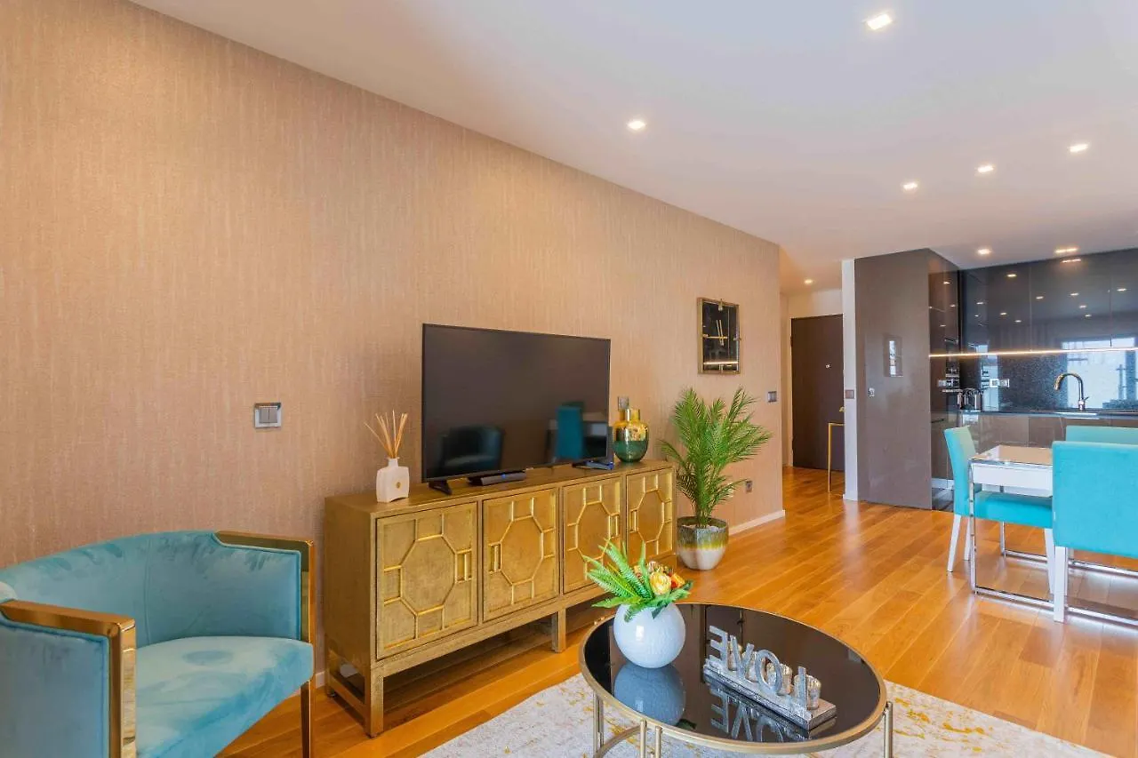 Modern 2 Bedroom Flat In Condo With Swimming Pool 0*, Funchal (Madeira) Portugal