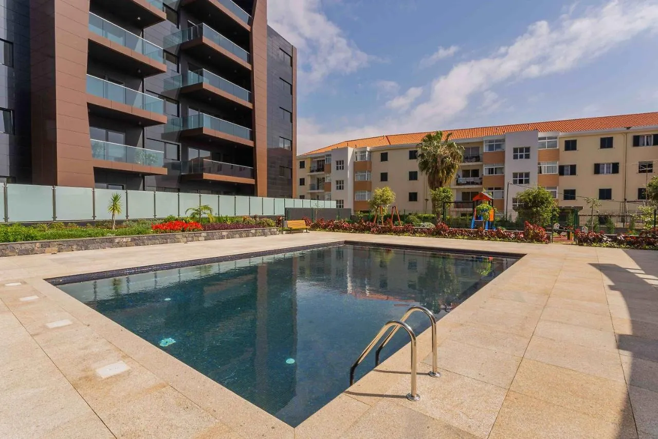 Modern 2 Bedroom Flat In Condo With Swimming Pool Portugal